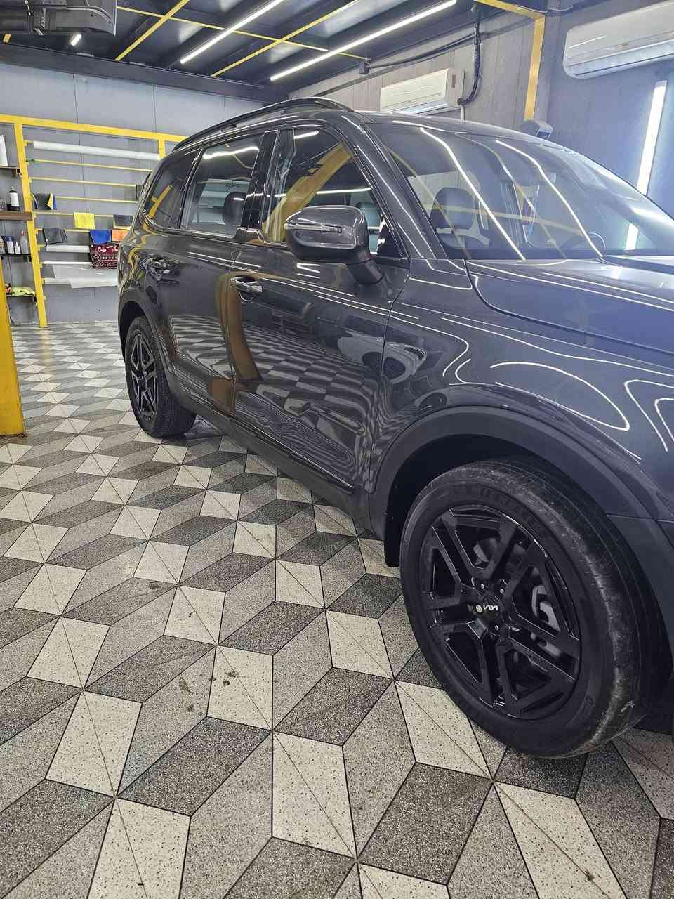 السلام عليكم
كيا تولورايت موديل 2024 EX الاين 

حادث موضح ب صور 

صبغ فقط بنيد بدون تبديل اي تبديل ما بيها السيارة بيها بارد قليل جدا بكصه الأمامية تقريبه شبر

بدون ارباك ارباكات سليمة 

ماشية 28 ميل مشي أمريكا 

السيارة رقم أربيل بس شركة تحويل او وكالة 

السعر 31000  $ وبيها مجال 

الأتصال *********** علي
