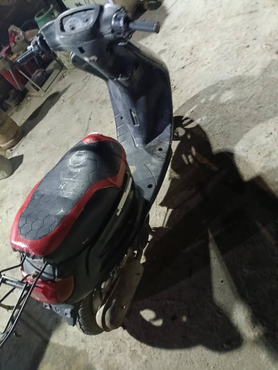 منغولي لبيع كابريته جديده عوزها باتري وصالنصه لن صالنصه مطمومه دكت هندر سعرها 150 وبيها مجال لشرايه ناصريه مركز


**إذا كنت صاحب هذا الإعلان وتريد حذفه لأي سبب، رجاءا أرسل رسالة إلى الدعم الفني**