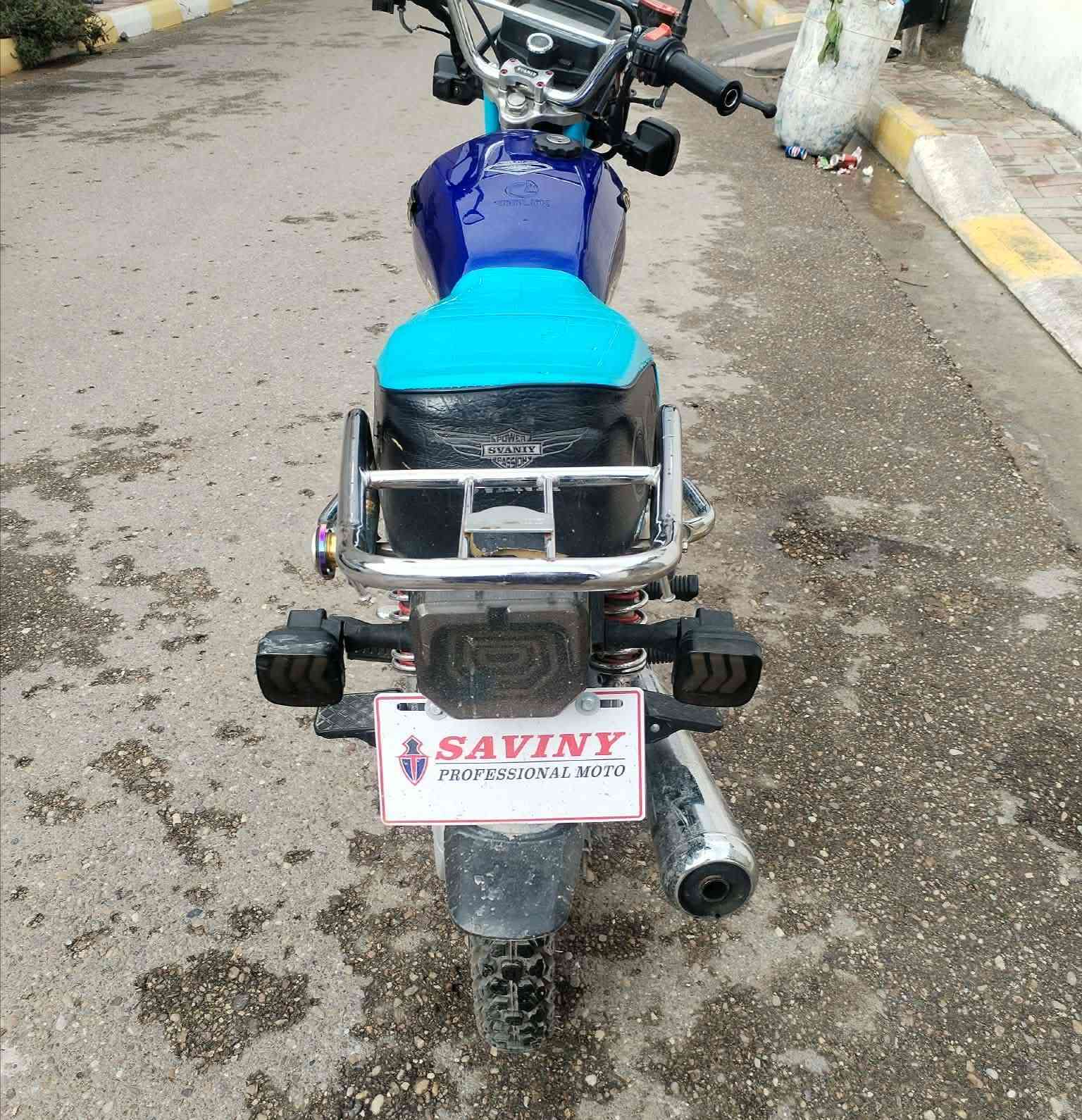 #للبيــع
سولنك ايراني موديل 25 اوراق منفيس بي محرك بلادي 200 مكانــه/تأمـيـم


**إذا كنت صاحب هذا الإعلان وتريد حذفه لأي سبب، رجاءا أرسل رسالة إلى الدعم الفني**