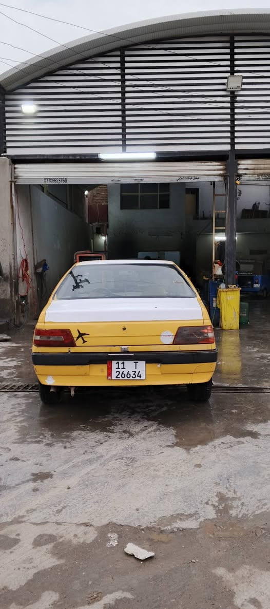 بيجو 405 موديل 2010 مصفر هيئه وغرامه تحويل مباشر هزه جديده مكينه وكير وصدر جدد تبريد ثلج كهربائيات كلها شغاله بيها بس بطاين الباب تعبانات واير كلج بي ثكل مكان السياره الشعب السعر 24 وبيها مجال كلش بصيط حك جيتك ‏‪***********‬‏
