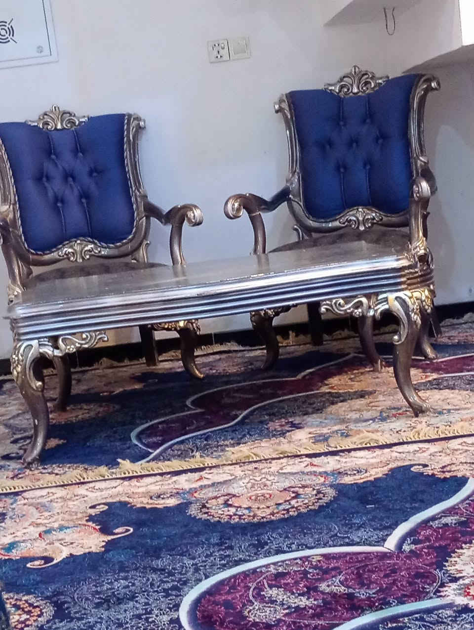 تخم ملكي تركي دزاين إيطالي 10مقاعد طبله وسطيه مكان بغداد سعره مناسب رجآ بس الشراي يتصل ***********
