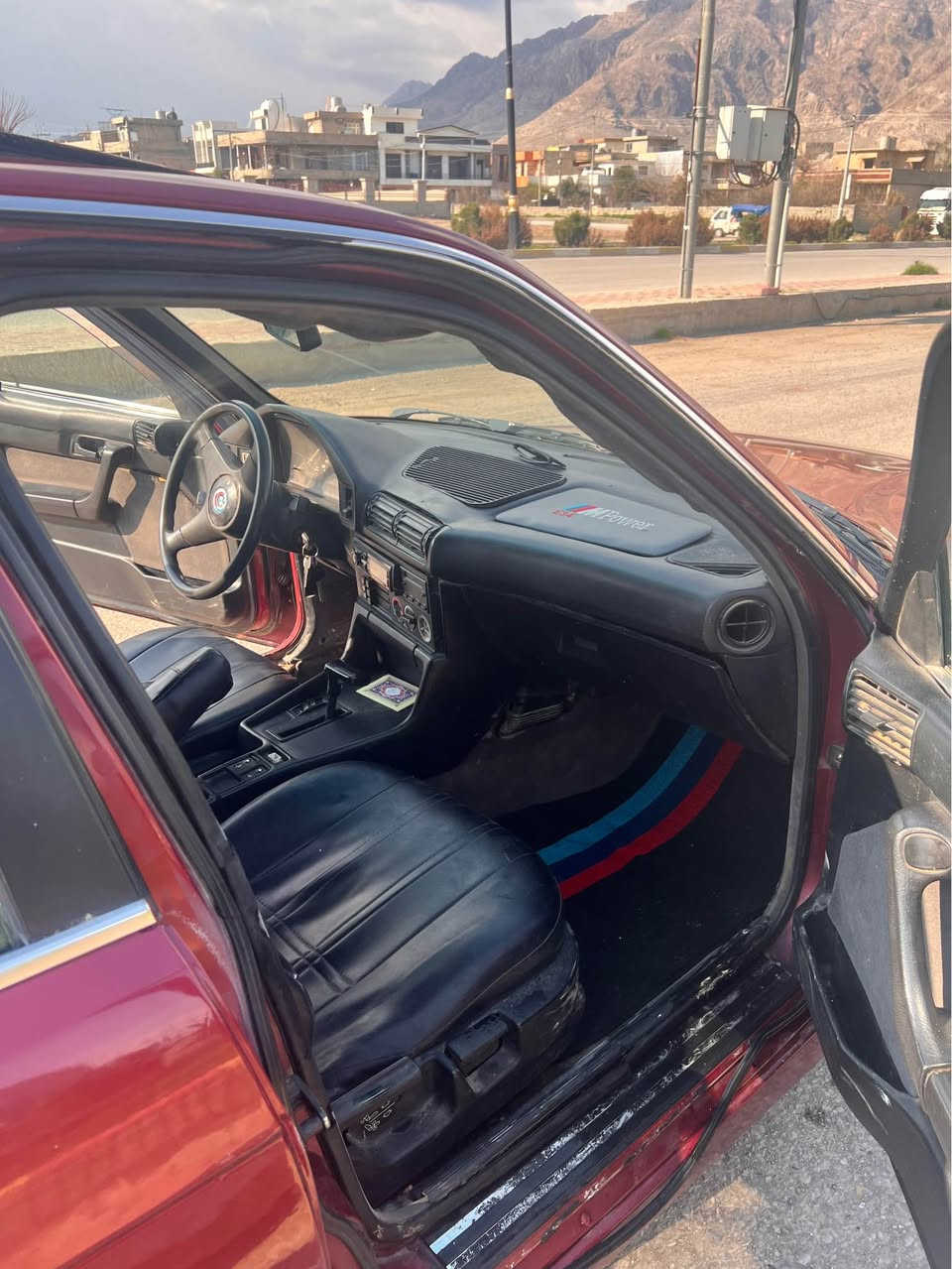 BMW525i تۆماکیک بێدەحموو لێدران حام بۆیاخە بۆجووانی لایت ئەڵقە پێشگەورە سڵاید دووجام کارەبا کووشن جڵد شوێن ڕانییە رەقەم مۆبایل *********** شمشمل, السليمانية
