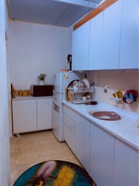 كاونتر MDF • سنك معلق • ثلاجة نيوال