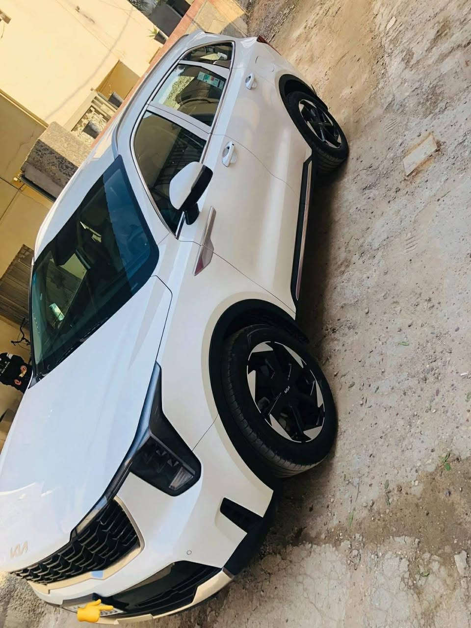 السلام عليكم ورحمة الله وبركاته
كيا سورنتو 2025
ضمان 5سنوات شركة نيم
مواصفات السياره 
رقم بغداد الدولي رقمها مميز. 
مكينه السياره V6 
هزه جديده وسنويتها 2030 بيها بارد اثر شخط موضح بالسونار 
مقاعد جميعها كهرباء
مقاعد جلد تدفىه وتبريد 
ثلاث قطع تبريد
سبعة راكب
بصمه ابواب 
گير ماوس ثمن سرعات 
شفتات ستيرن 
اربعة وضعيات قيادة 
هاند بريك بصمة 
نظام منحدرات 
دبل كاميرا 
شاشة متصلة داعمه (ابل كار بلي)
الشاحن وايرلست 
اناره محيطية داخلية متغيرة 
لايتات LED نهاري
لايت كشاف ضبابي 
بگ لايت LED 
تشغيل عن بعد
جنطة كهرباء 
نظام ترحيب عند اقتراب البصمة
ماشيه 39 الف قابل للزيادة
السعر 315 وبيها مجال 
*********** 
العنوان بابل
