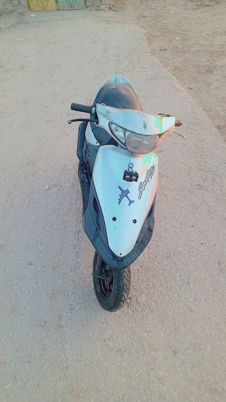 سلام عليكم دراجه ماكس قردة نص مكينه جديده دراجه خير من الله ماناقصها شي ب٤٥٠ وبيها مجال ***********
