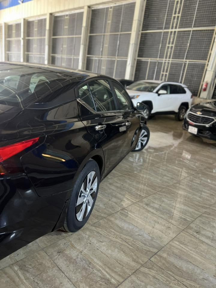 Nissan Altima S 2024
سيارة بدون إرباك بدون دواخل 
ماشيه 1000mi
صبغ قطعتين اشوي 
بدون نقص سيارة 
عنوان أربيل
رقم ***********واساب 
سعر 142 مجال بسيط
