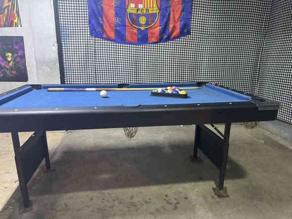 سلام عليكم متاح بليار حجم خاص الطول متر أو تسعين والعرض متر وثمانيه يجي ويا كيوب واحد أو طوباته مثل ما موضح بالصوره سعر 500 مكاني كركوك تواصل ***********
