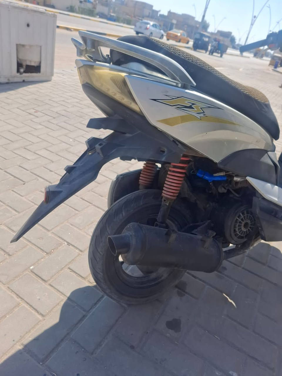 دراجه نضيفه شغاله كله سلف البصره حي المربع*********** البصرة, العراق
