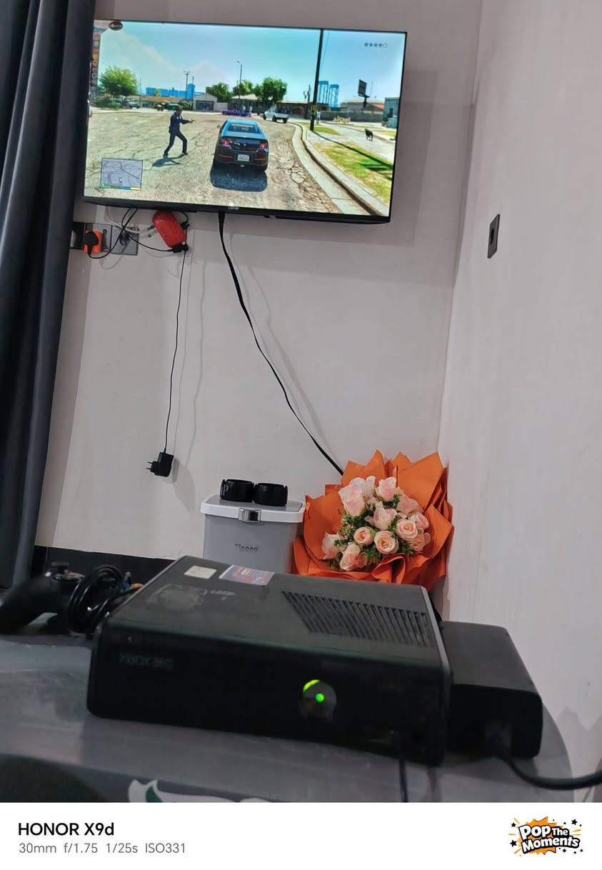 اكس بوكس 360
ذاكره 250gb
بي90لعبه 
ملحقات
يده بلوتوث اصليه🎮
يده ام الواير 
محوله اصليه 
الجهاز نضيف لوك🌹
الموقع  حويجه 
السعر 115 بي مجال للشراي
 الشراي يتصل او يتدلل
***********
