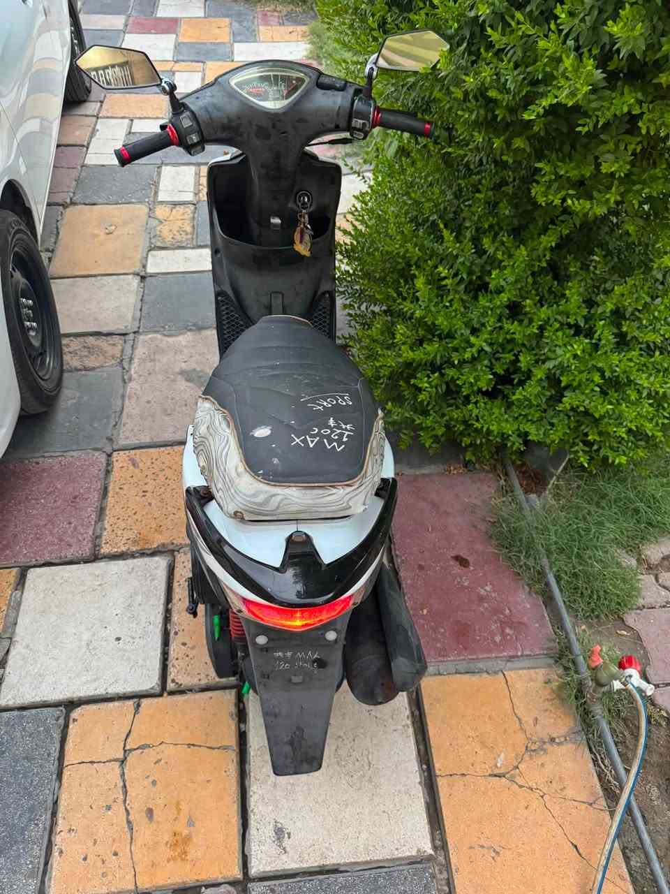 سلام عليكم للبيع ماكس عدله دراجه نضيفه نكره سلف ناعمه شلعه معدل السعر 650وبيه مجال للاستفسار. ***********بغداد حي القاهره
