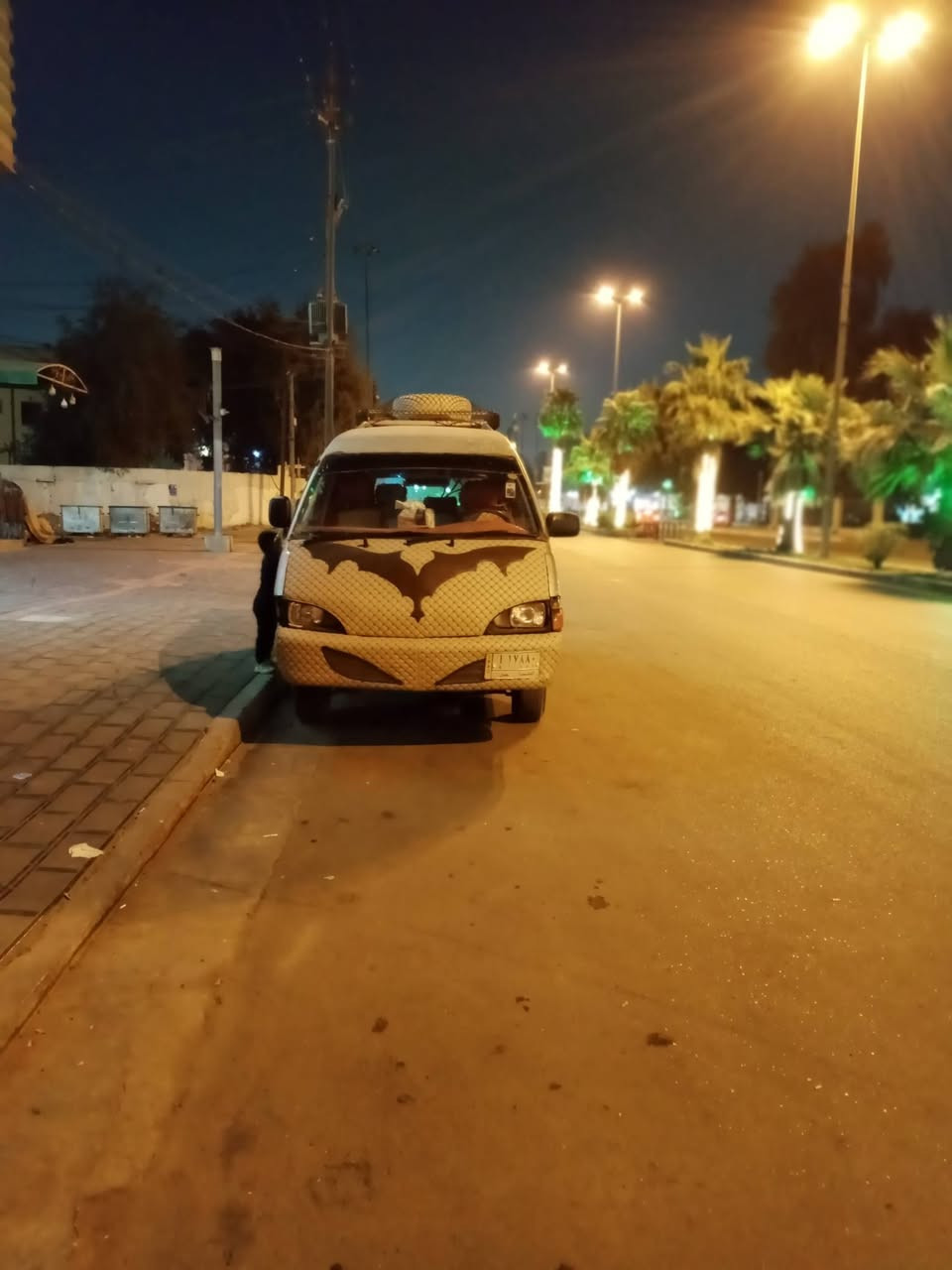 سلام عليكم. كيه فان للبيع محرك vvtففتي سياره دواخل مدوشمه سياره نصبه حلوه للستفسار الاتصال. ***********.
