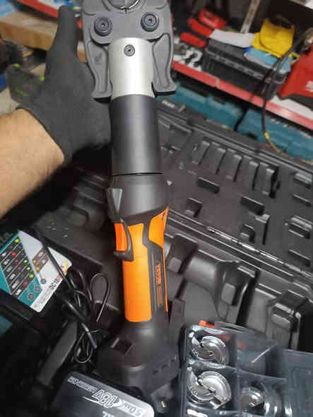 للبيع
كابيسه ترامل 
كامل 
جديد 
ملم10 الي. 300ملم
يكبس
***********
واتساب
