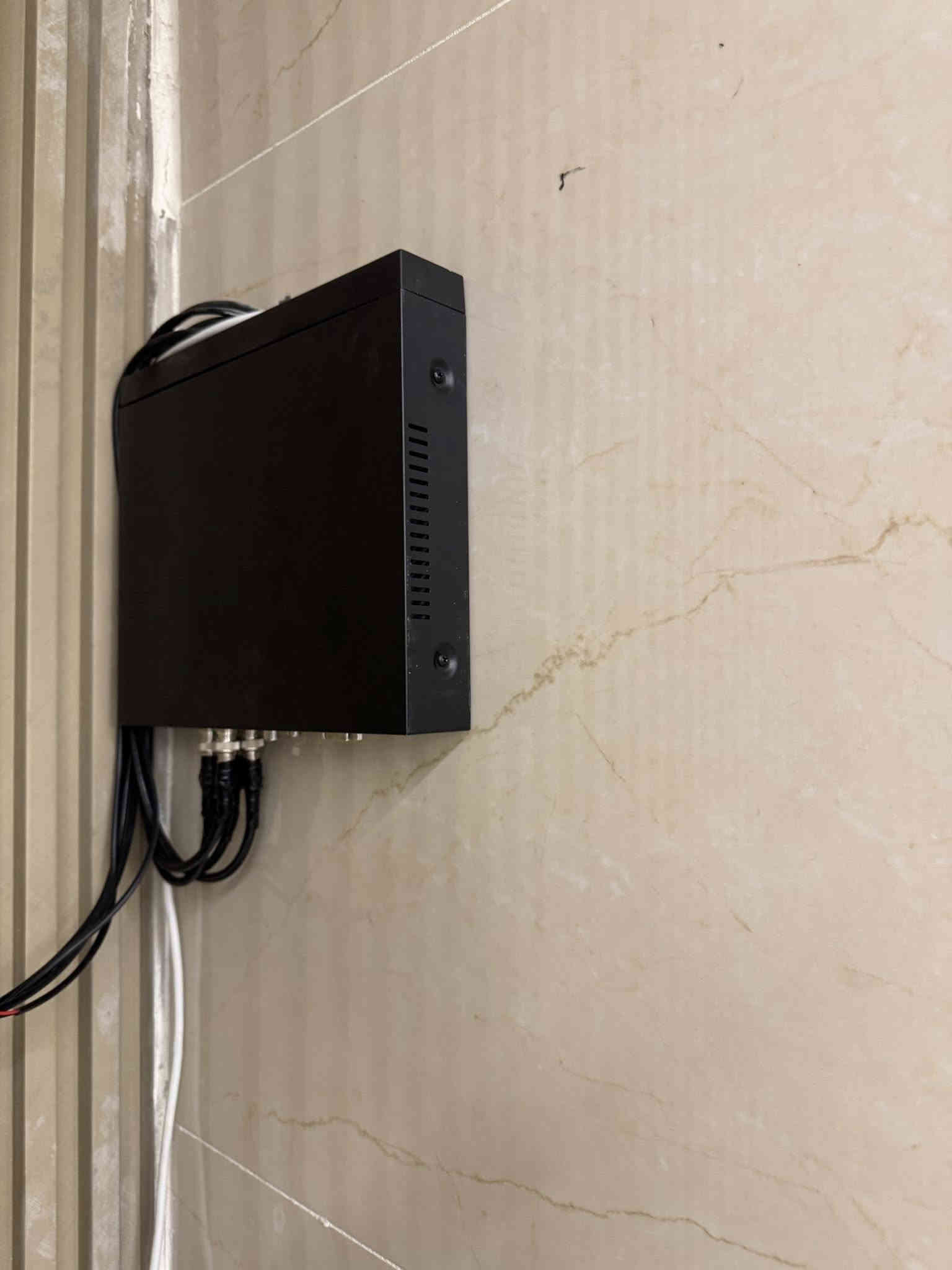 مستعدين لتجهيز وتنصيب (كامرات مراقبه)
كافة المواقع( منازل _ محلات _ شركات )
فني (كامرات مراقبه ) (باسعار مناسبه)
للاستفسار يرجى مراسلة الصفحة
أو الاتصال على الرقم التالي :(بغداد فقط بغداد بغداد)
 مؤمل ***********
حسام***********
