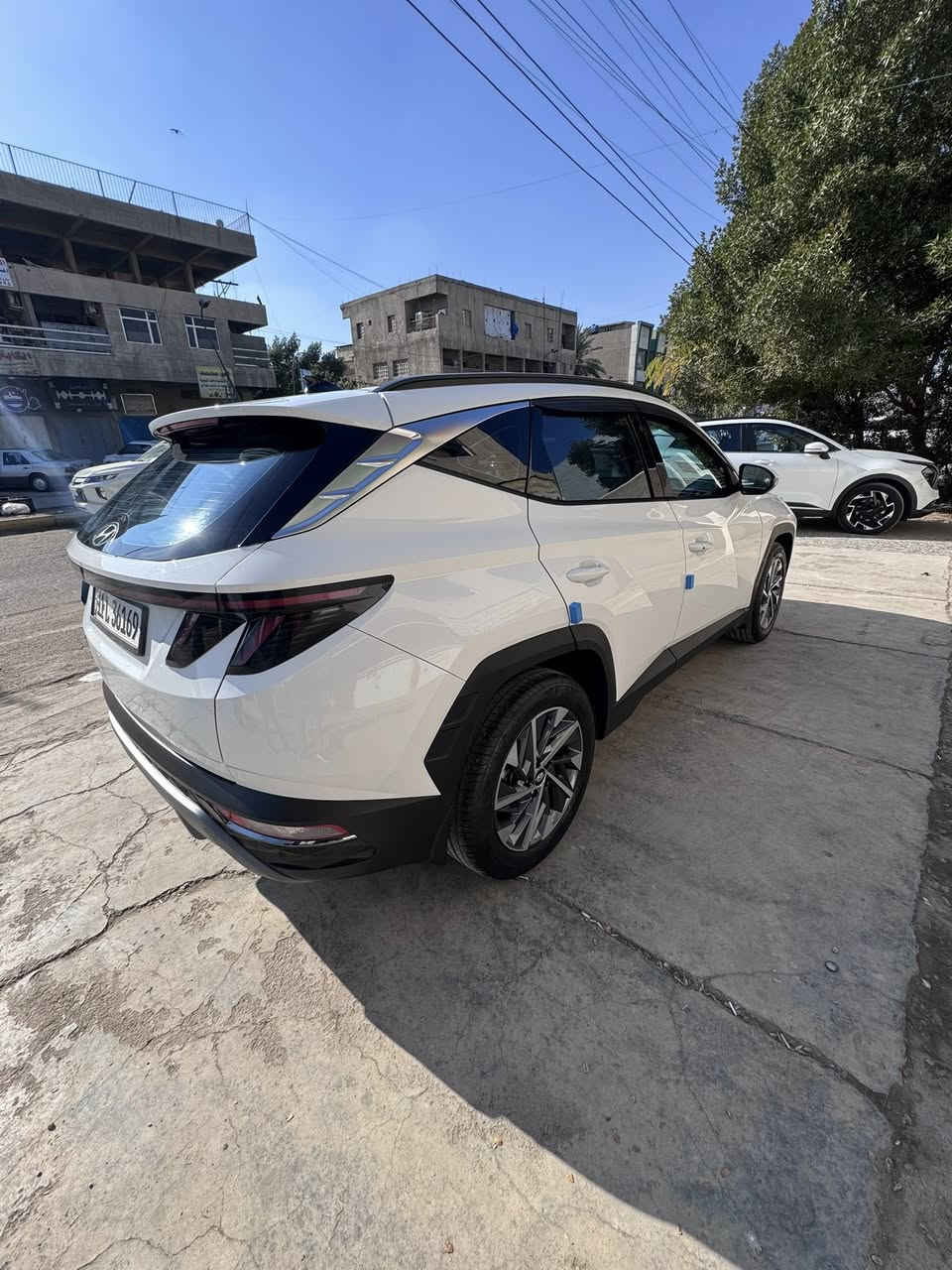 توسان 2024 بغداد مكفوله ماشيه 25 حقيقي بسمي رقم بغداد ***********
