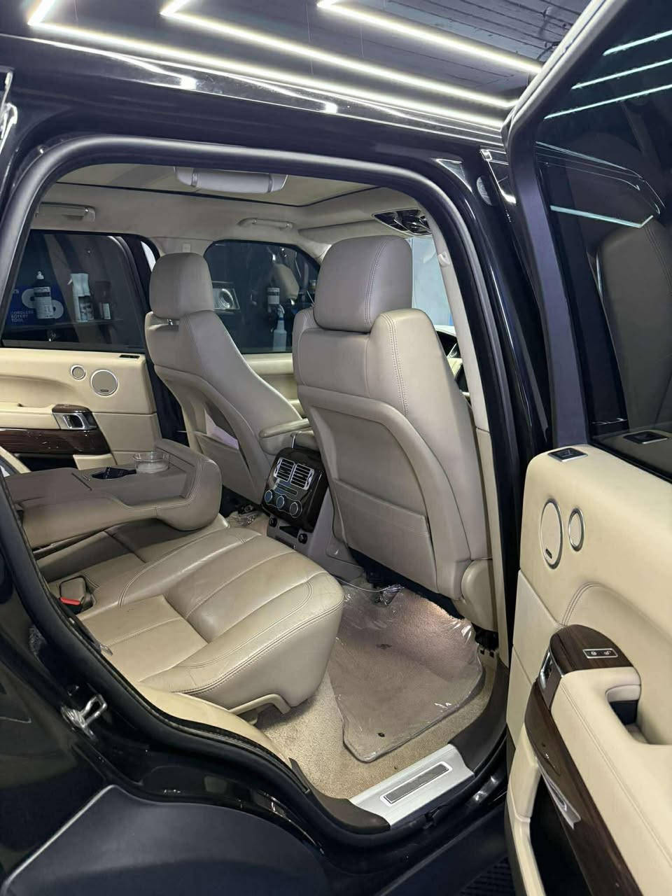 فقط للبيع
#Rangeـrover

رانج روفر. (  فوك. ).

موديل (2014). خليجي وكالة سردار

ماشيه(140 الف)km

8 سلندر

ابوب شفط

بصمة الابواب

دواسة كهربائي

صندوق كهربائي

.نضام تعليق هوائي  (جكات3 وضعيات)

نوع المقاعد كهربائي ( جلد تدفئة تبريد )

حساسات امامي وخلفي و رادار

شاشة DVD  وتوجد مواصفات اخرى و مميزه

تخم تاير جديد

مكان السيارة(  كركوك )باسمي

السعر    (320)

للاستفسار لاتصال بيع سريع

على ،📞  ***********
