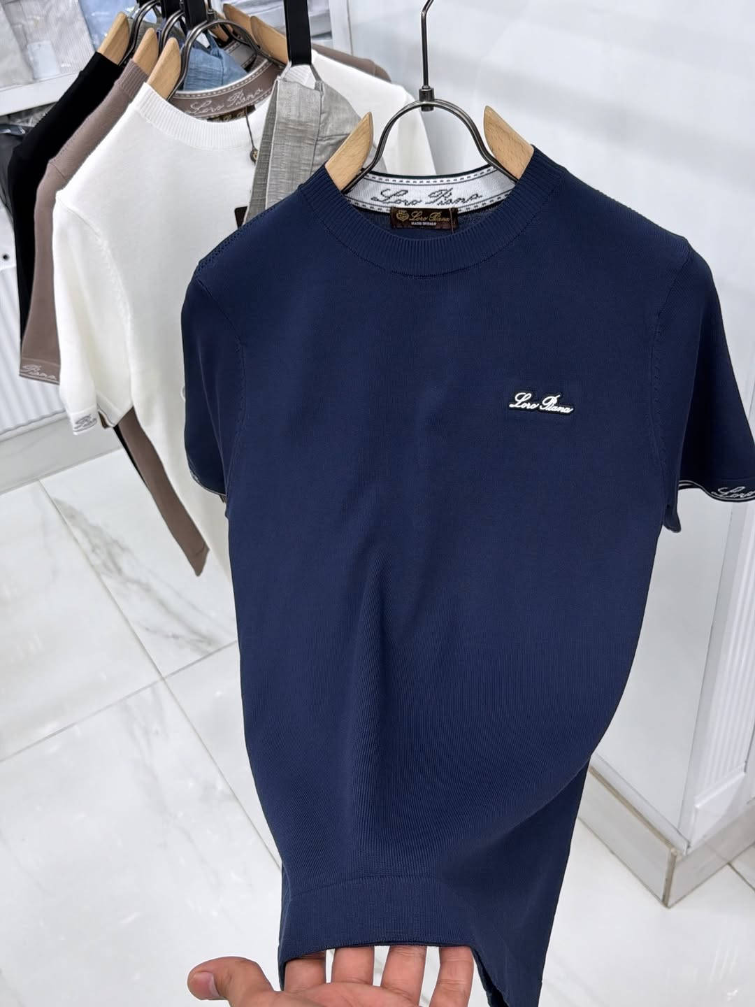 طه العايد 
جودة أنت تستحقها 🤎
تشيرت تريكو قطن قياسات  M L Xl Xxl 
علق بـ تم يوصلك السعر ❤️🌿


**إذا كنت صاحب هذا الإعلان وتريد حذفه لأي سبب، رجاءا أرسل رسالة إلى الدعم الفني**