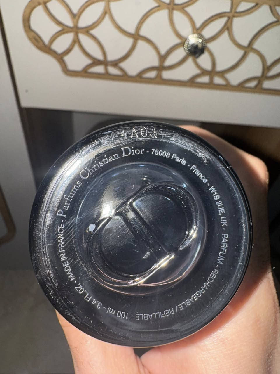 عطر ديور سوفاج 100ml edp مستخدم منه 15% اصلي 100 الف للتواصل ***********
