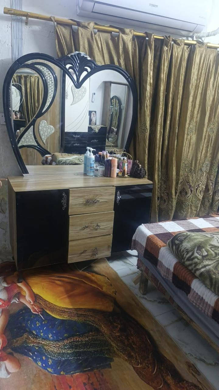 السلام عليكم للبيع هاي الغرفه مال نوم نضيفه السعر 225 وبيه مجال مكاني بغداد الكياره هذا رقمي واني بل خدمه ***********
