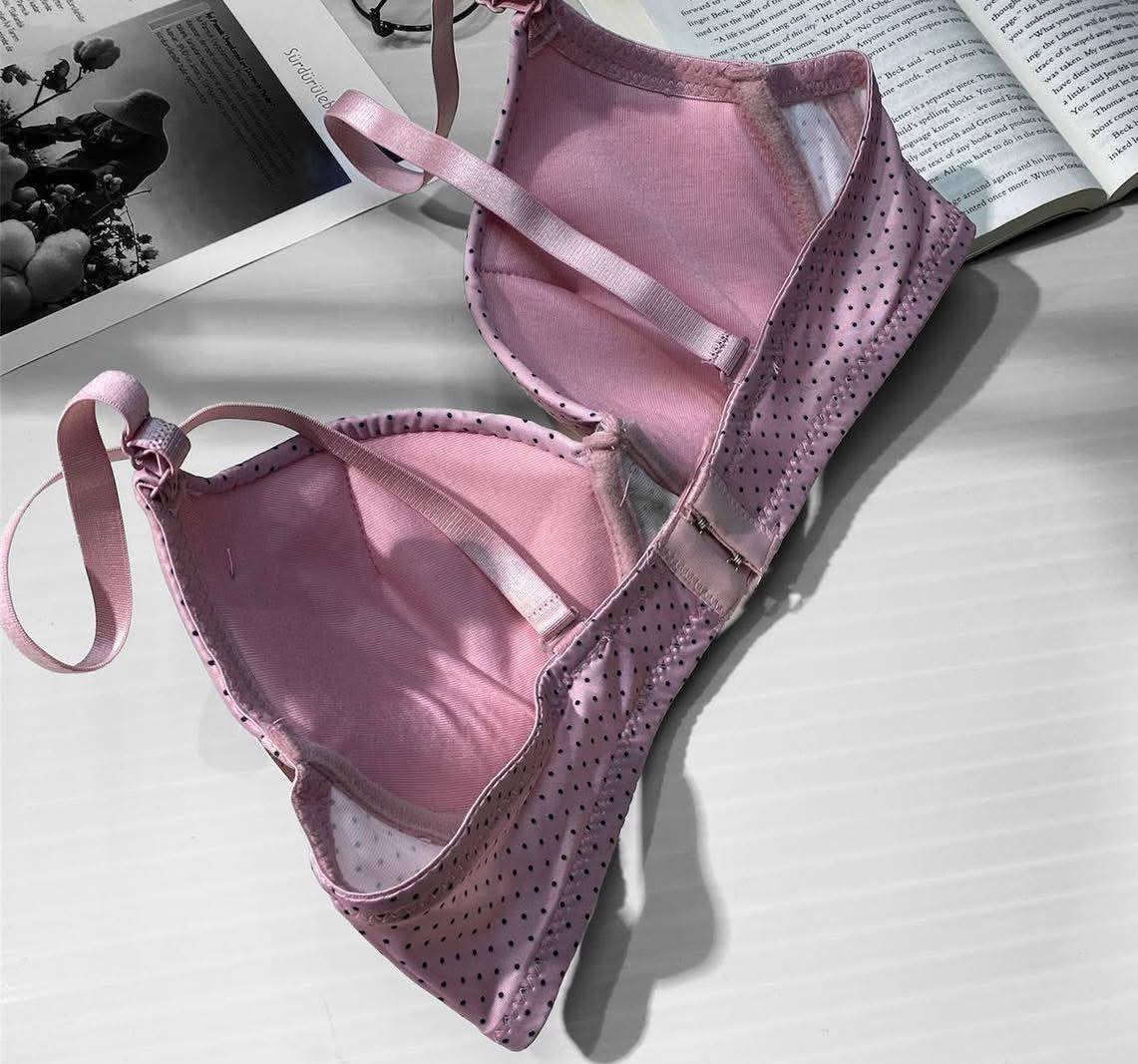 ستیان 500 دینار بە جوملە 
ستیان و لیباس 1000 دینار جوملە


**إذا كنت صاحب هذا الإعلان وتريد حذفه لأي سبب، رجاءا أرسل رسالة إلى الدعم الفني**