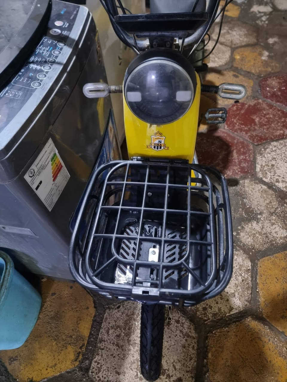 بايسكل شحن شغال نظيف 
السعر 200 الف 
العنوان كربلاء حي العامل 
للاستغسار مراسلة الصفحة أو الاتصال على رقم 
*********** كربلاء, العراق
