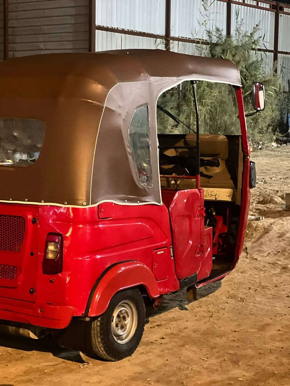 السلام عليكم
تكتك موديل 22

نضافه 80%،للبيع 

بيه طخف بلصفحه ومعدله علبارد

مرقمه كربلاء،بسمنه 

مشروع وطني

السعر

7700وبيه مجال شويه

بغداد ،،،،

***********
