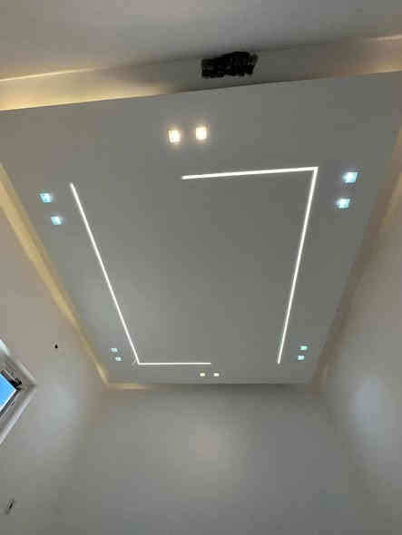 كادر الشمري للتاسيسات الكهربائيه كل ماهوه حديث ودقه بلعمل كافه تأسيس الكهرباء ***********
