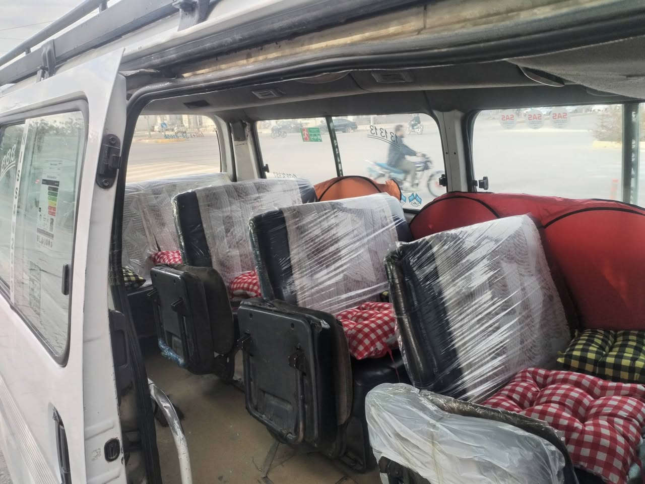 نيسان اروفان مودیل 2009ره قم بغدادسه نوی پلاستیک بشرت وه کاله گیرومکینه.بشرت سه یاره که تابلی تندوتوله جوانه به س ماءشاءالله ده ویت نرخی 83 گه لا معامله ***********شوین که لار
