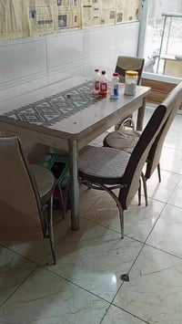 ميز مرتب مال طعام كراسي 5 سعر 100 تصال 07700310337