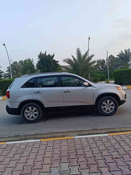 السلام عليكم للبيع بسعر 148 كيا سورنتو 2013 مكفوله من الصبغ فقط بس مكان بارد حك شبر مكينه 6 سلندر دوش 7 راكب ماشيه 140 السياره حيل حلوه وجاهزه كير ومكينه وصدر وتخم تايرات جدد العنوان تكريت 
‏‪0772 306 2199‬‏
