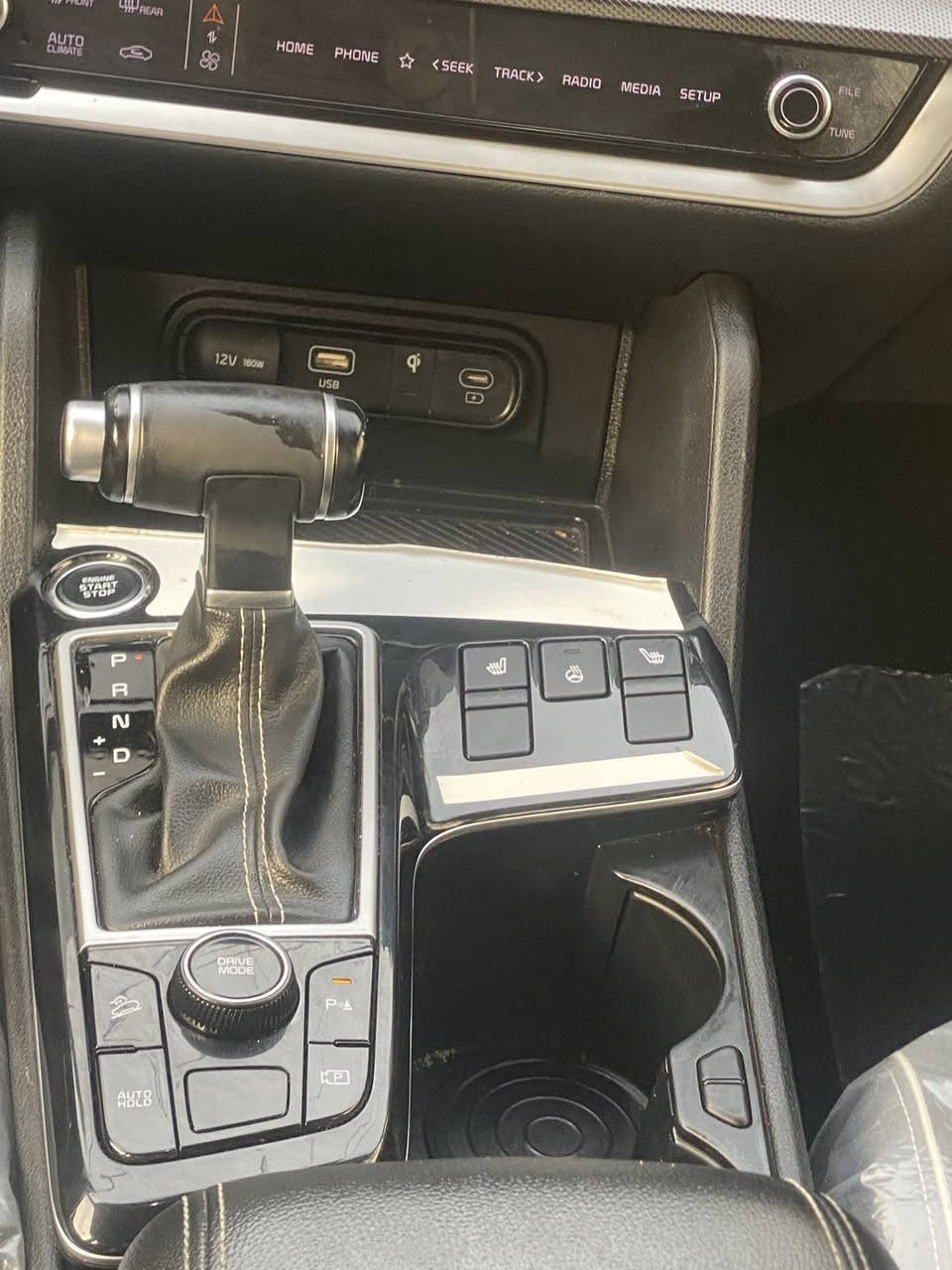 السلام عليكم سبورتج جيتي الين  فول موصفات  العنوان بغداد الجديده السعر ٢٥٠$ الستفسار تصل ***********   بيهه بس دعميه اماميه مبدله
