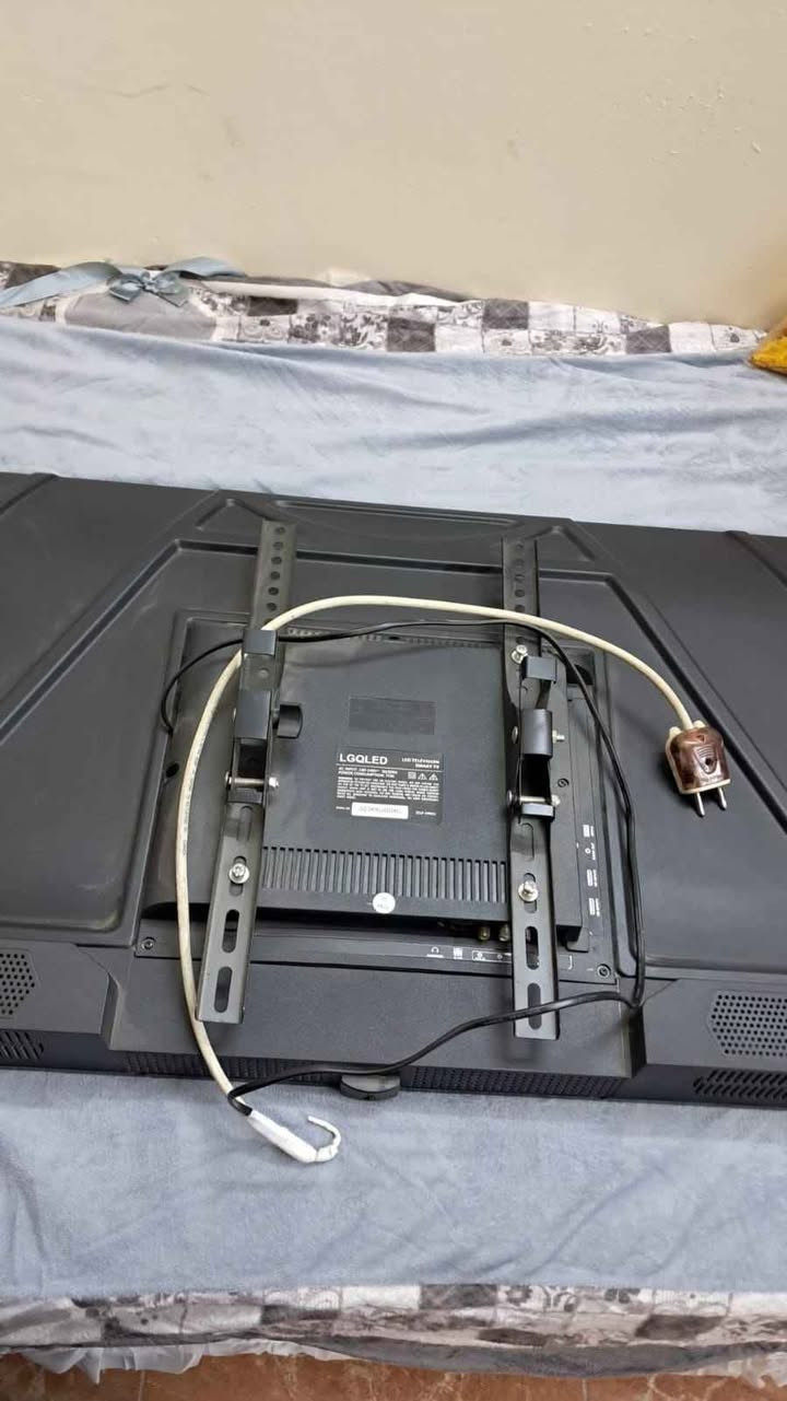 بلازمه حجم 43 نظيفة جداً سعرها 225 او بيها مجال مكلفه بنشر تصلو على هذا الرقم المكان ام الكبروالغزلان *********** بغداد, العراق
