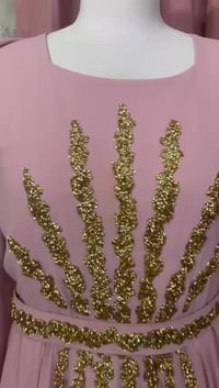 ملبوس مرة وحدة • ملابس