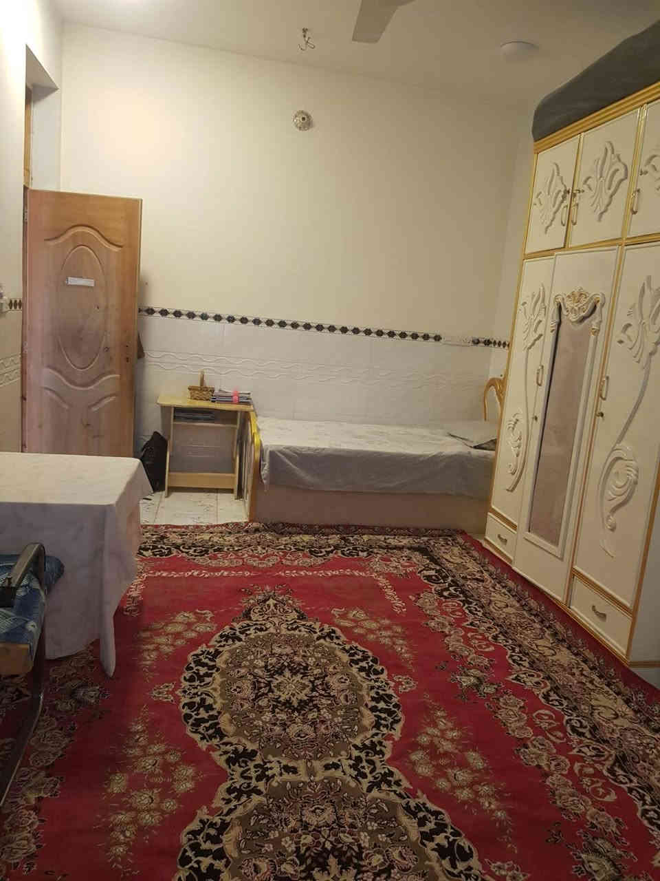 بيت للبيع في الحي العسكري قرب سيد أحمد والساحات نظيف مساحة ١٥٠ متر
للاستفسار الاتصال على
***********
***********
