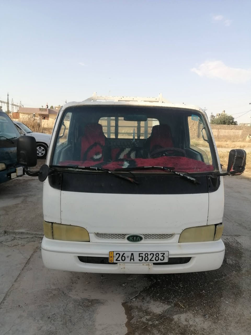 السلام عليكم ورحمة الله وبركاته يتوفر في معرض العريج كيا فونتيره موديل 98 قماره ثابت السعر 55 وبيها مجال رقم انكليزي السياره شرط التحويل وشرط كير ومحرك السياره نضيفه العنوان حمام العليل قريه العريج مقابيل معمل سمنت حمام العليل الجديد معرض العريج للتوصل*********** /***********
