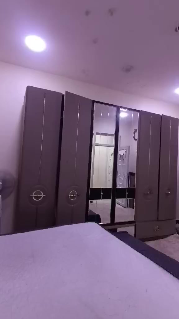 للبيع غرفة نوم مستعملة مده قليلة نظافة فول للاستفسار خاص .


**إذا كنت صاحب هذا الإعلان وتريد حذفه لأي سبب، رجاءا أرسل رسالة إلى الدعم الفني**