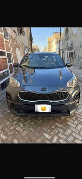 السلام عليكم كيه سبورتج موديل 2022 وارد امريكي 
حادثها تبديل بنيد فقط/ الچملغ الخلفي بي بارد +صبغ محدد بالصورة/مكينه 2400-GDi / ماشية55رقم بغداد/بأسمي/مواصفات السيارة:
مري شفط
حساس أمامي
حساس خلفي
قطعتين تبريد
كشنات جلد
تحكمات ستيرن + شفتات
لد نهاري
شاشة وكامرا دواره
شاشة اعطال
كشنات تدفئة تبريد
بنيراما
رادار امامي 
حساس ايطارات
(سونار موجود بالصور)٠
العنوان:بغداد مدينه الصدر 
السعر (175)وبي مجال 
السيارة جديدة بمعنى الكلمه رقم الهاتف
(***********)
رجائاً لحد يكسر بحلال العالم والسوگ كلشي بي الشراي يتصل غير متواجد على الفيس.
