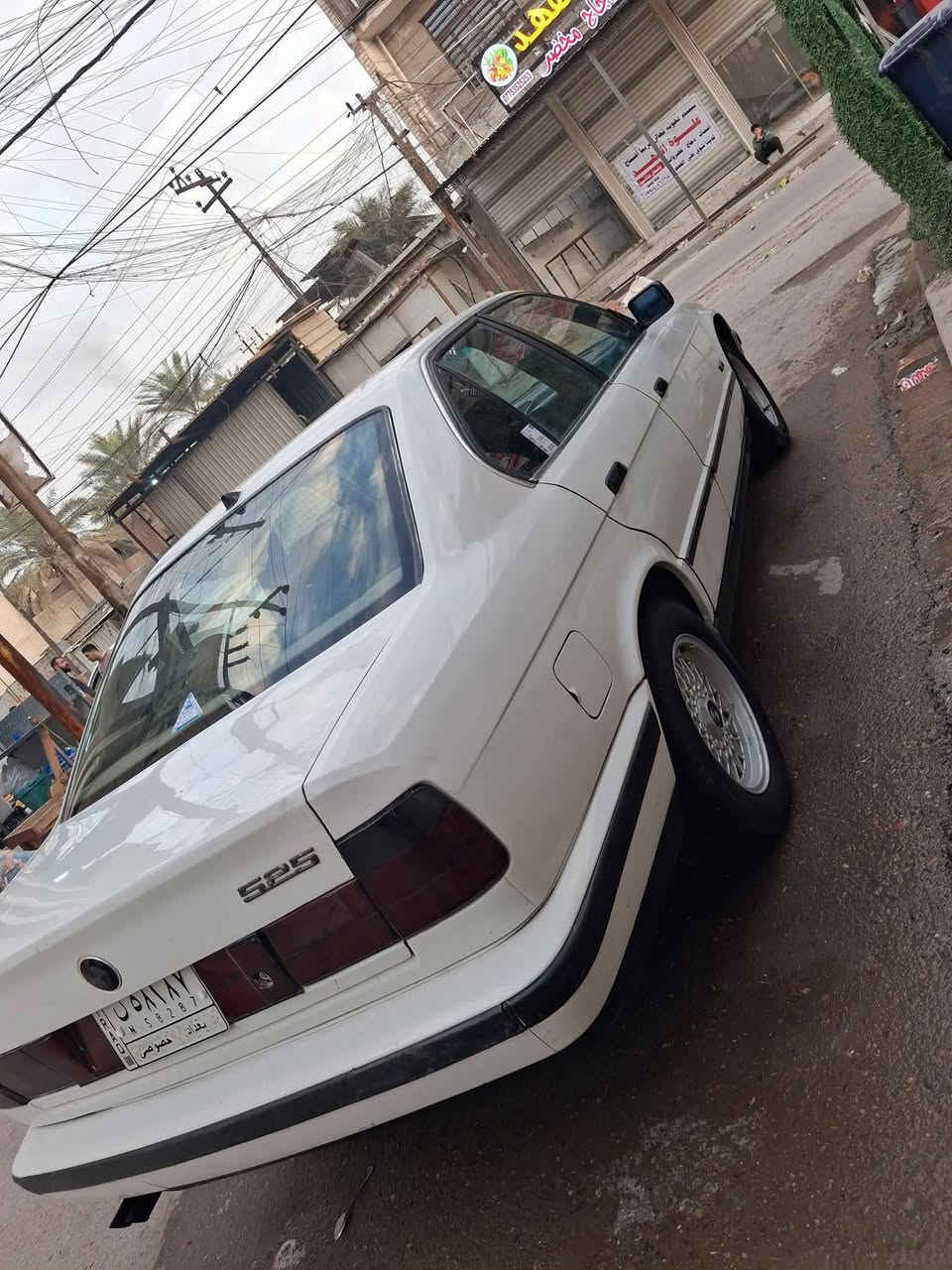 بيع او مراوس
‏بي ام.  موديل.  ٩١ فتحه سقف بجم محدث سيارة  نضيفة جدن مكفوله من. الظربه والكص مكينه  ٥٢٥ فانوس مسكر.  مكفوله كير مكينه. تخم تاير جديد  صدر امامي خلفي جديد  رقم. بغداد. تحويل ثاني يوم السعر  58 وبيه مجال ***********
