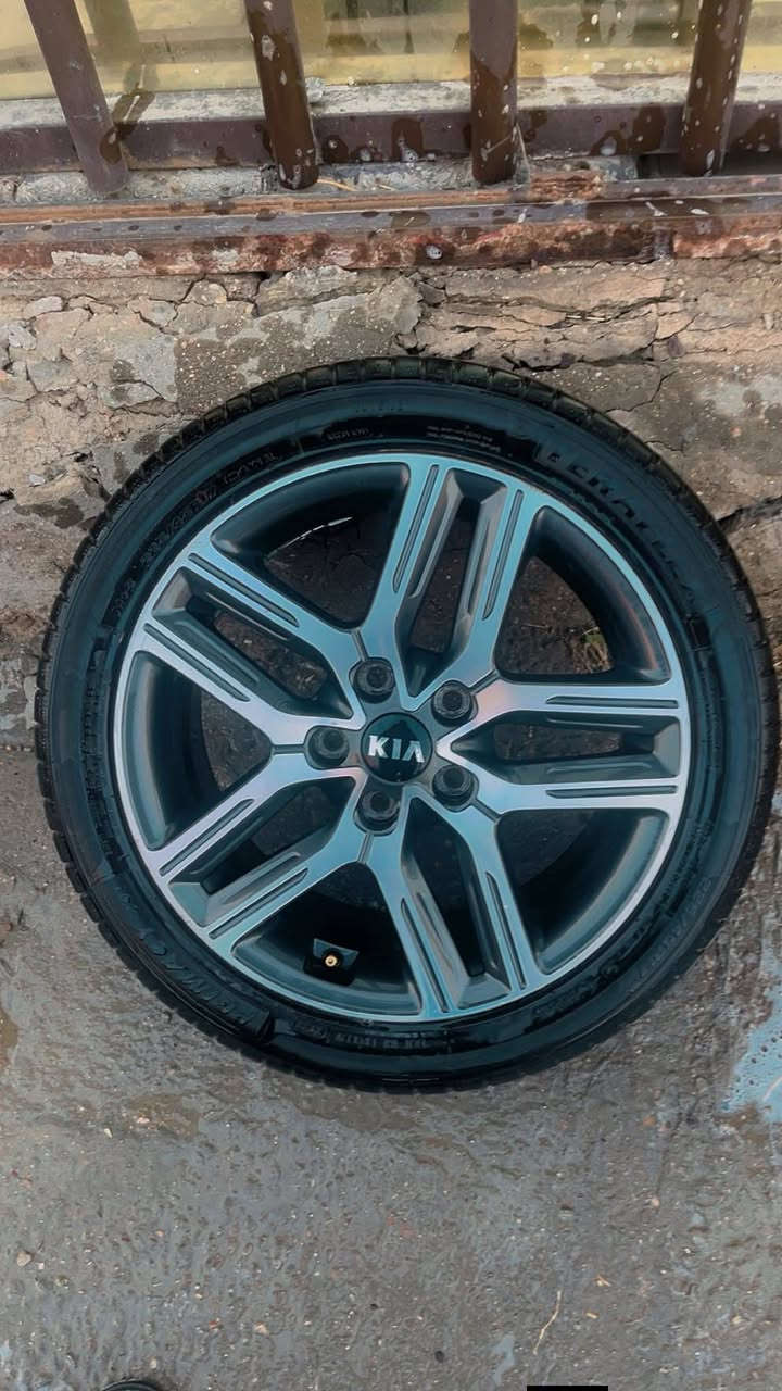 ويل كب فورتي ٢١ للبيع
قيم بل الي يرضي الله وبلعافيه عليك

***********

حجم ١٦
