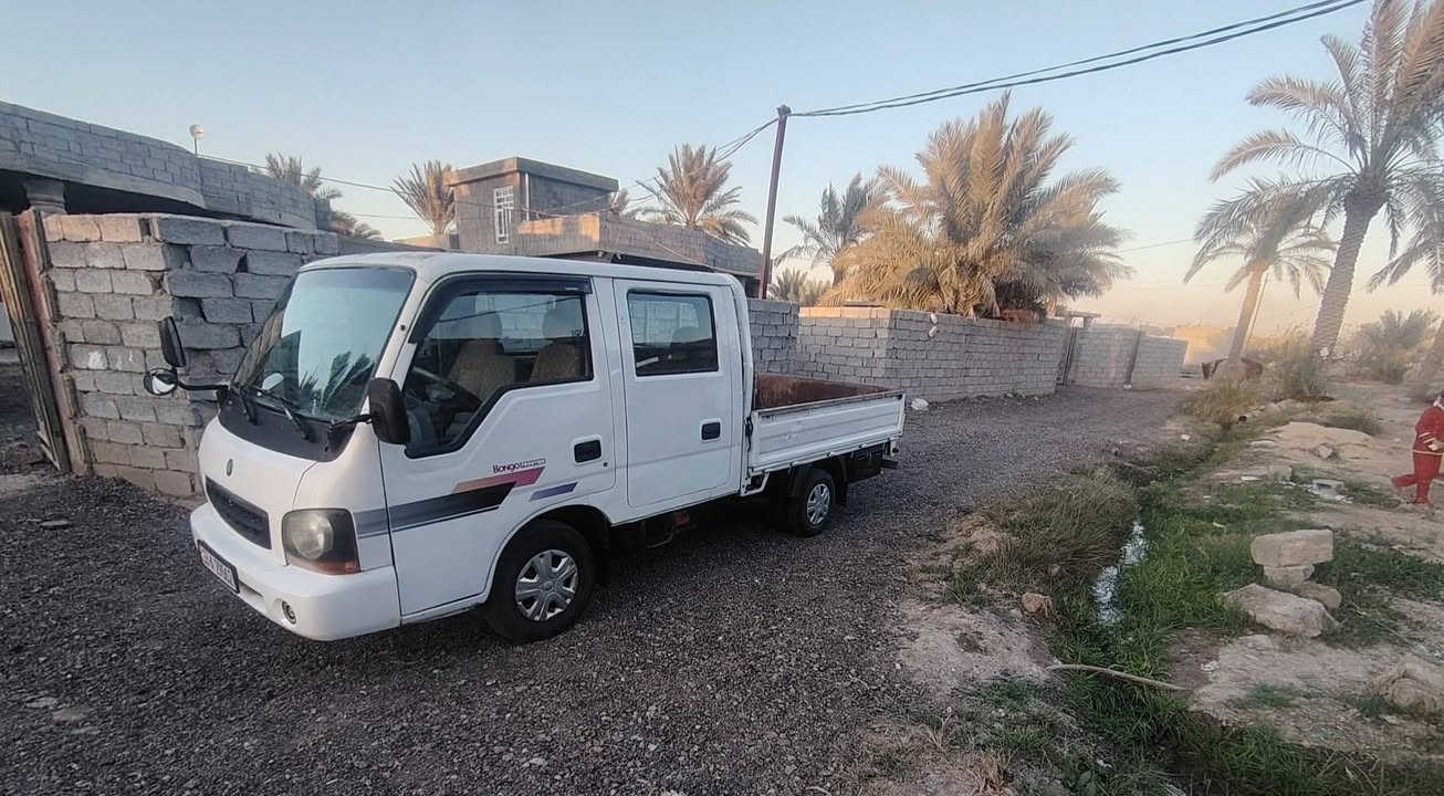 السلام عليكم سياره للبيع
ام اعيون موديل 2001

رقم بابل انكليزي سنويه بسمي السنويه ٣١

محرك كير اكسن مكفول تخم تاير السعر80 وبهه مجال

*********** مكاني المحموديه
