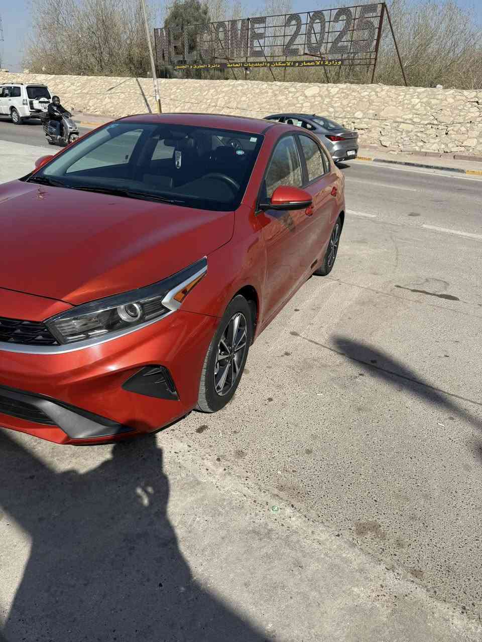 السلام عليكم
كيا فورتي 
موديل 24 
رقم بغداد باسمي تحويل ثاني يوم 
حادث جاملغ بارد راجع نفسه 
ربع دعاميه صبغ
بدون ارباك السياره 
مكينه 2000
ماشيه 46 الف مايل 
شاشه كامره دواره 
اشاره بل مرايه 
رادار بل مرايه 
رادار امامي 
سياقه اليه 
تحديد مسار 
اريل نفكيشن 
ميل كب 16 
اربعه دسك 
السعر 162
العنوان ضباط حي الجهاد 
رقم ***********
