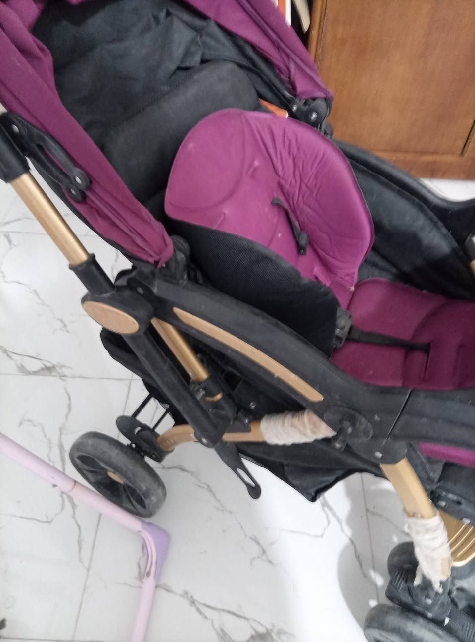 السلام غراض للبيع مراسله خاص


**إذا كنت صاحب هذا الإعلان وتريد حذفه لأي سبب، رجاءا أرسل رسالة إلى الدعم الفني**