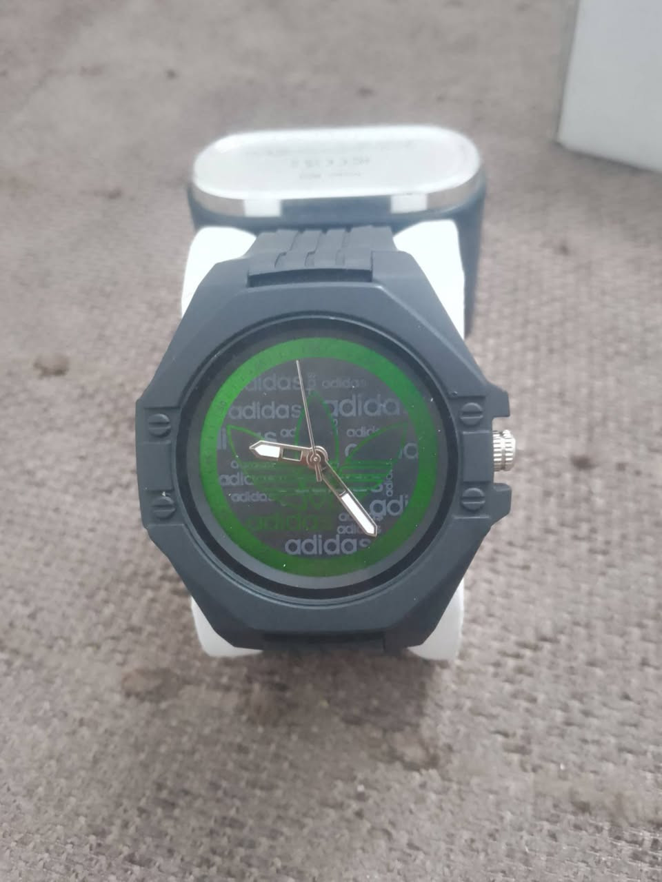 سلام عليكم ساعات لبيع سعر قطعه 5 الاف


**إذا كنت صاحب هذا الإعلان وتريد حذفه لأي سبب، رجاءا أرسل رسالة إلى الدعم الفني**