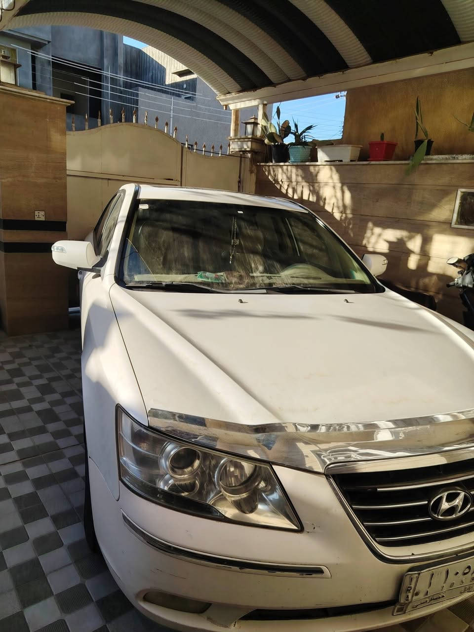 سوناتا المقدس مديل ١٠ فتحه فول مكينه ٢٠٠٠ بيهه باب مبدله موجوده بل الصوره من اشتريته قبل ٦ سنوات لحد هذا الوقت على أيدي السياره تطلع كل أسبوع مره واحده مظمومه بل البيت رقم بابل بسمي.... العنوان بابل نادر الثانيه قرب مندي الديره أبوعلي الزهيري ***********
