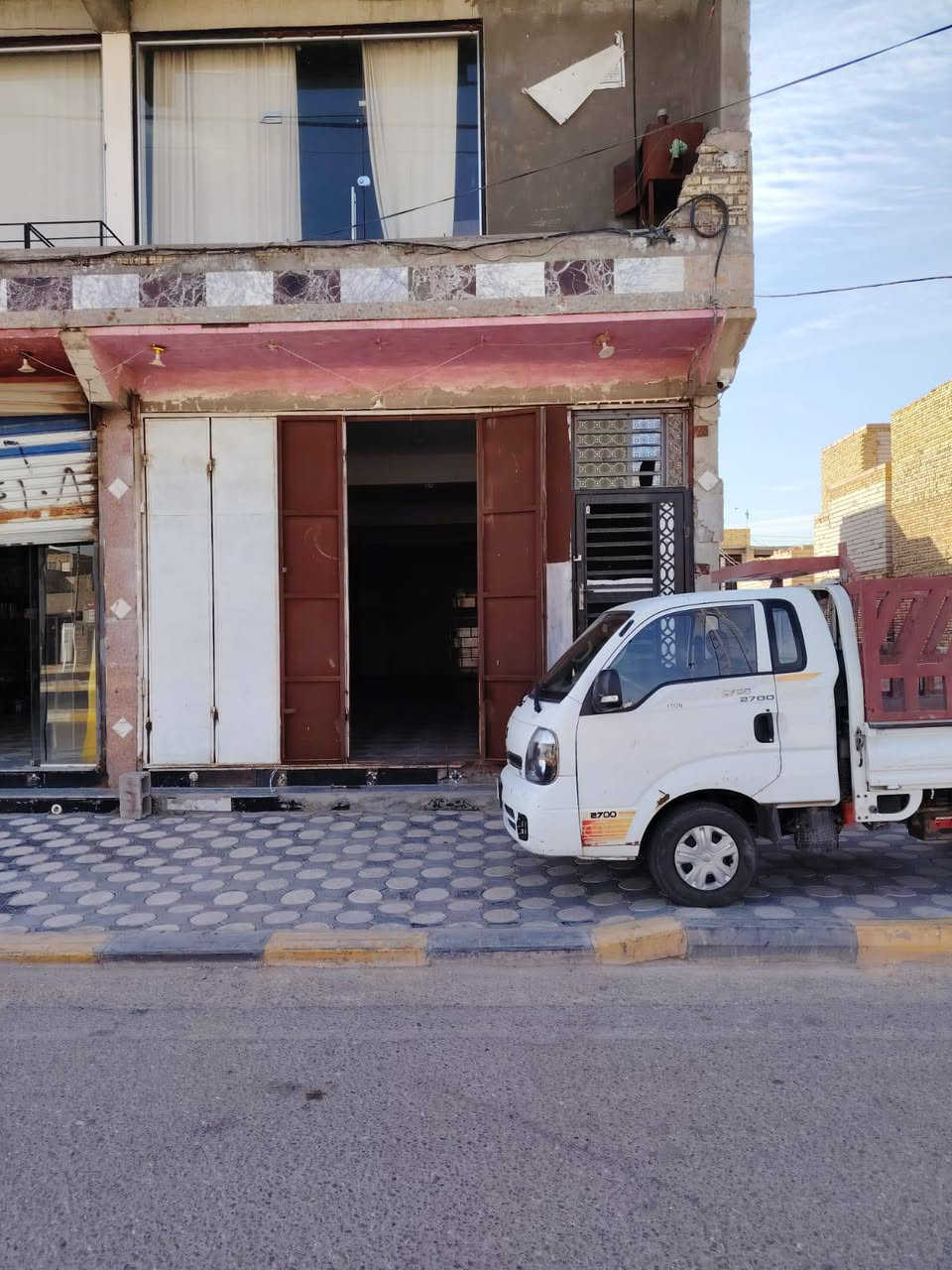 محل للإجار مساحه 6×18
مكانه حي الغدير قرب مستشفى اللبناني 
للستفسار ‏‪0770 630 4108‬‏
