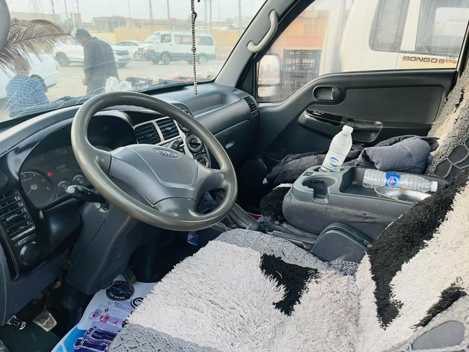 كيه ٢٠١٢ جاهزه نضيفه تخم تايرات حداديه كير مكينه مكفولات بسمي مشروع وطني رقم.    سعره ٨٨وبيه مجال حك الجيه ناصريه سوك الشيوخ 
***********
