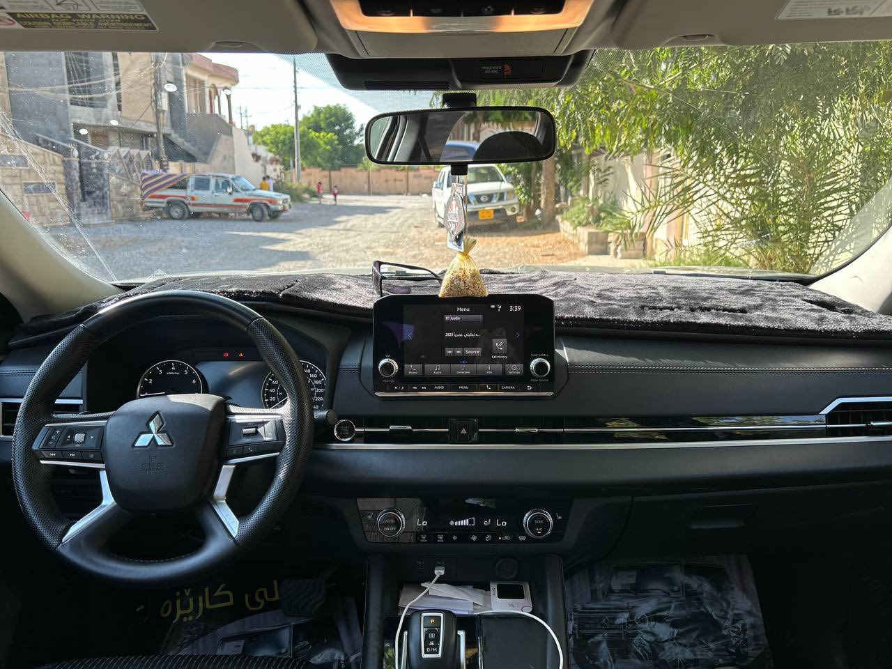 سلام وعليكم

للبيع | ميتسوبيشي أوتلاندر 2023 | 7 راكب | S-AWC 🚗

سياره بجم كبس صور الحادث مرفق مع الصور

سيارة نظيفة ومميزة، موديل 2023، 7 راكب، دفع رباعي S-AWC، شكل عصري وثبات عالي وراحة بالسواقة، مناسبة للعائلة والسفر.

✅ مكينة 2.5
✅ قير أوتوماتيك CVT
✅ دفع رباعي S-AWC
✅ رادار
✅ حساسات أمامية وخلفية
✅ تحكم ستيرن
✅ مثبت سرعة
✅ شفتات تبديل بالستيرن (شفات)
✅ شاشة وكاميرا
✅ إضاءة LED
✅ تكييف ممتاز
✅ تشغيل بصمة / سمارت كي (حسب الفئة)
✅ اقتصادية بالبنزين
✅ مساحة واسعة وشنطة كبيرة

سيارة تجمع بين الفخامة، الراحة، والأمان، وجاهزة للاستخدام.

📞 للاستفسار والتفاصيل أكثر – مراسلة أو اتصال

(***********)
