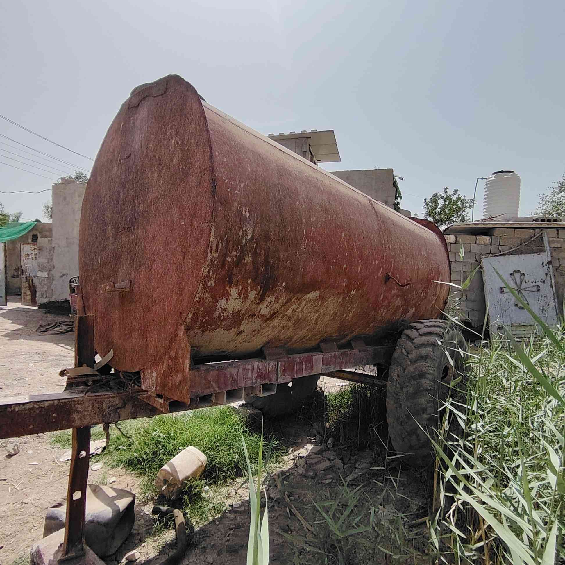 السلام عليكم
دنكر ماء +عربانه مال خباطه ٦ ألف لتر كله شغال والعربانه كامله والتايرات موجودات بس شد سعر مليونين وبيهم مجال و ابيع مفرد عادي تعال شوف بعينك ***********
