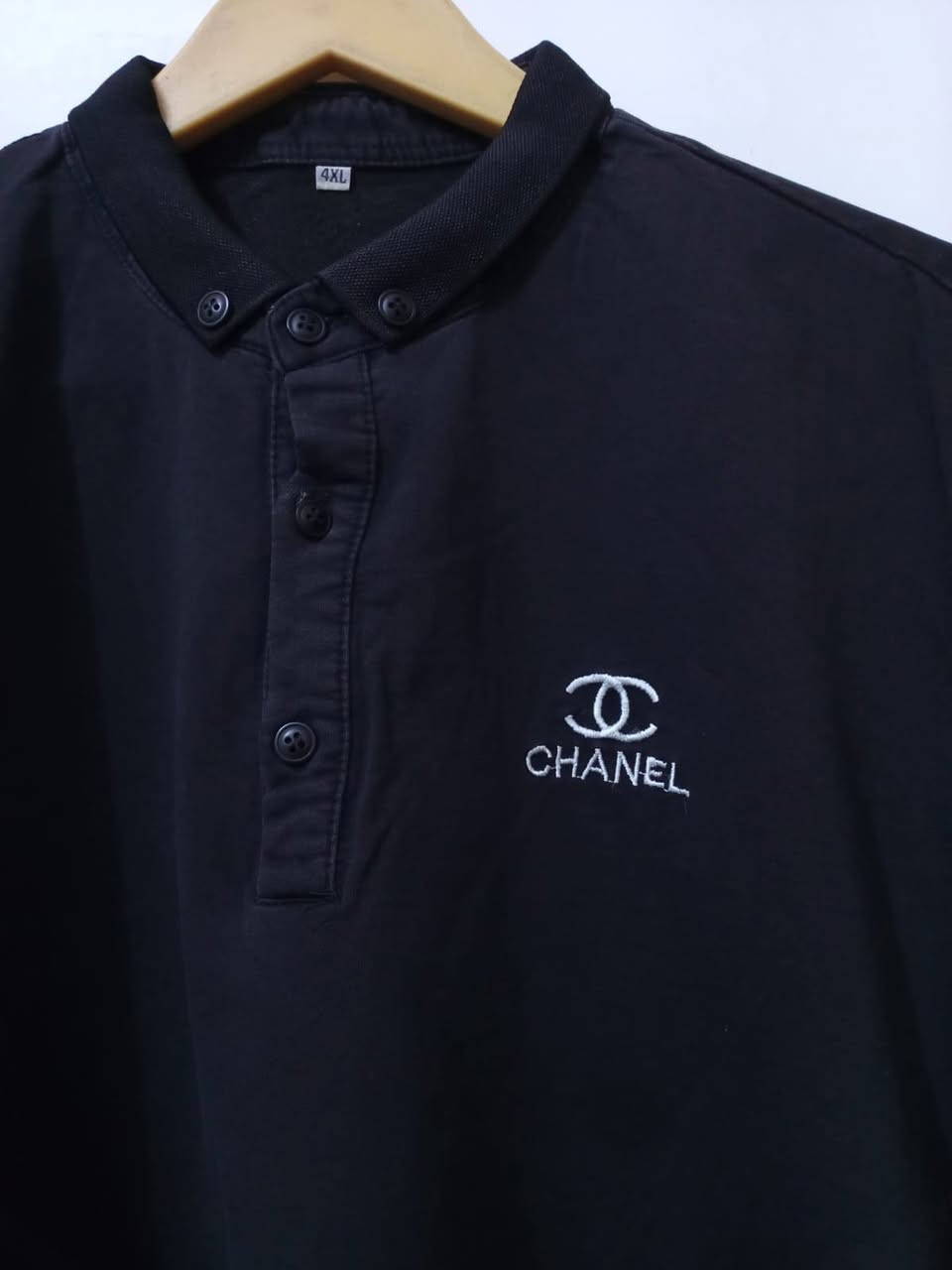 ماركة شانيل ( CHANEL ) ⚫
أصلي ونظافة ١٠٠٪ 
قياس هاڤ 4XL القياس الأوربي 
يلبس كل الأوزان


**إذا كنت صاحب هذا الإعلان وتريد حذفه لأي سبب، رجاءا أرسل رسالة إلى الدعم الفني**