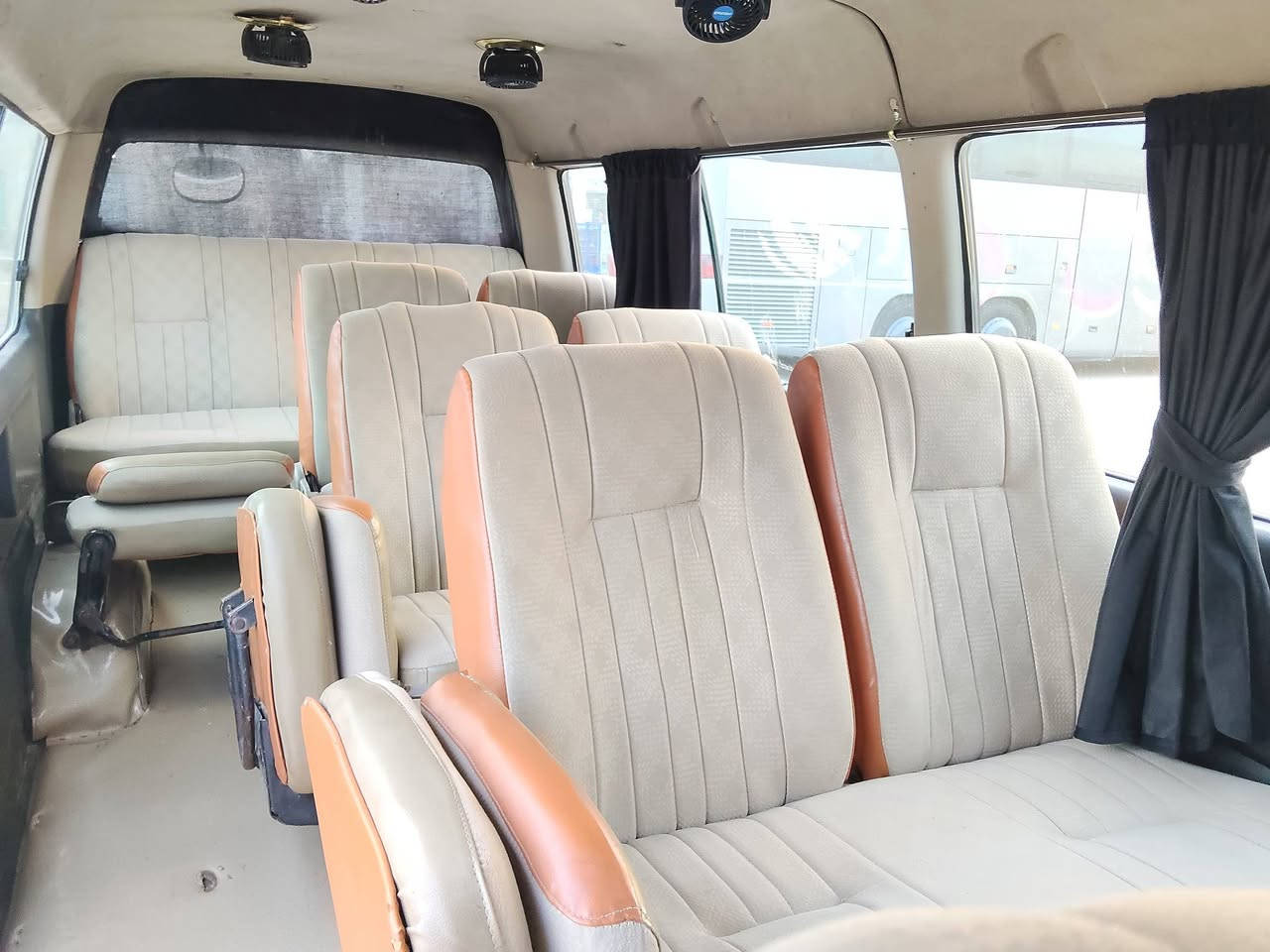 سلام عليكم جنبي موصليه للبيع مديل 15 سياره جديده تبريد شغال ثلج دوشمه جديده كير مكينه واكسن خير من الله سعر خاص العنوان سوق الشيوخ رقم الهاتف ***********
