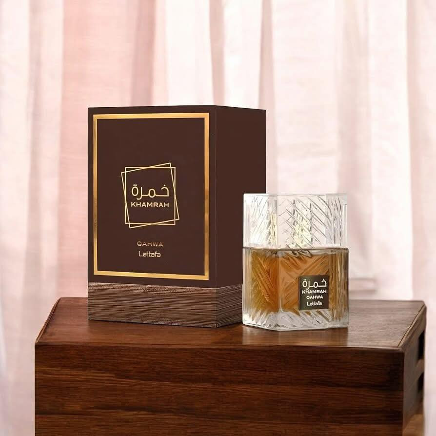 Lattafa Perfumes 
Lattafa Khamrah Qahwa EDP 

‎عطر خمرة قهوة من لطافة للعطور هو عطر للنساء والرجال. هذا عطر جديد. تم إطلاق عطر خمرة قهوة في عام 2023. المكونات العليا هي القرفة والهيل والزنجبيل؛ المكونات الوسطى هي البرالين والفواكه المسكرة والزهور البيضاء؛ المكونات الأساسية هي القهوة والفانيليا وحبوب التونكا والبنزوين والمسك

‎المكونات العليا هي القرفة والهيل والزنجبيل

‎المكونات الوسطى هي البرالين والفواكه المسكرة والزهور البيضاء

‎المكونات الأساسية هي القهوة والفانيليا وحبوب التونكا والبنزوين والمسك

عنوان-كلار-ديوان مول طابق الثاني 
0770 088 5282

